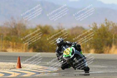 media/Apr-17-2022-CVMA (Sun) [[f474cfa795]]/Race 14 500 Supersport-350 Supersport (Holeshot)/